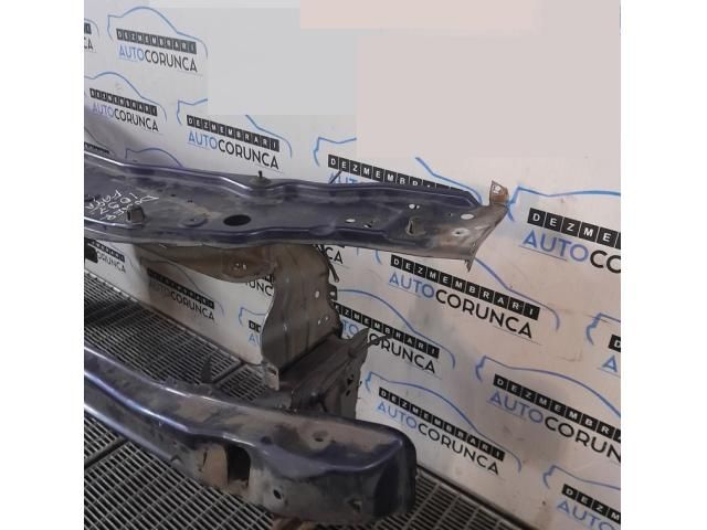 bontott DACIA DUSTER Homlokfal (Üres lemez)