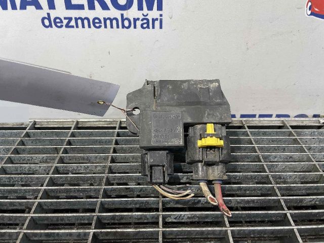 bontott DACIA DUSTER Hűtőventilátor Relé