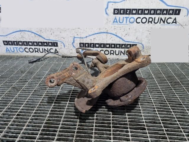 bontott DACIA DUSTER Jobb első Csonkállvány