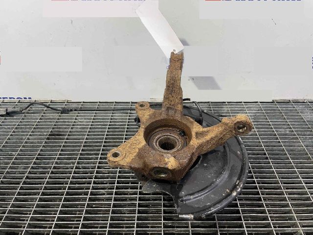 bontott DACIA DUSTER Jobb első Csonkállvány