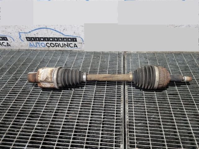 bontott DACIA DUSTER Jobb Féltengely