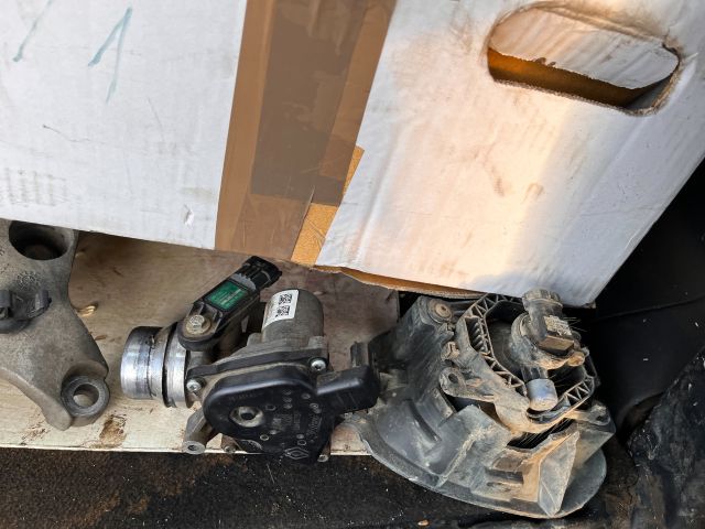 bontott DACIA DUSTER Jobb hátsó Féltengely