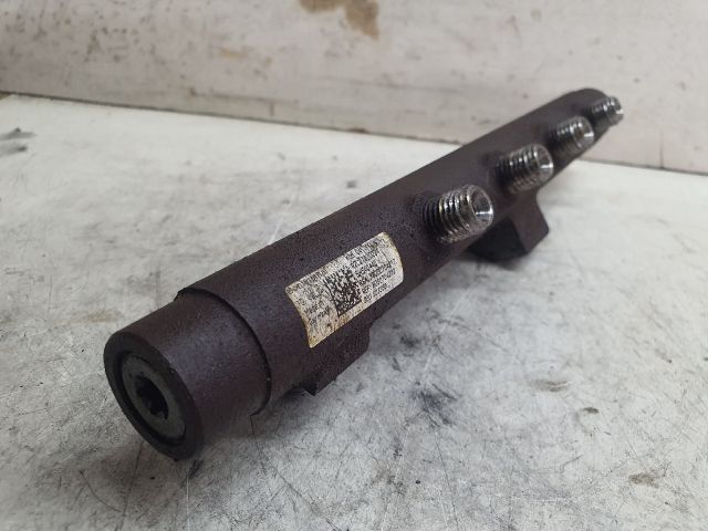 bontott DACIA DUSTER Közösnyomócső