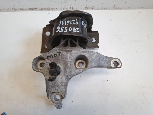 bontott DACIA DUSTER Motor Tartó Bak Jobb