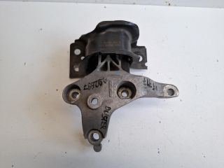 bontott DACIA DUSTER Motor Tartó Bak Jobb