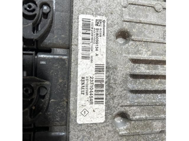 bontott DACIA DUSTER Motorvezérlő