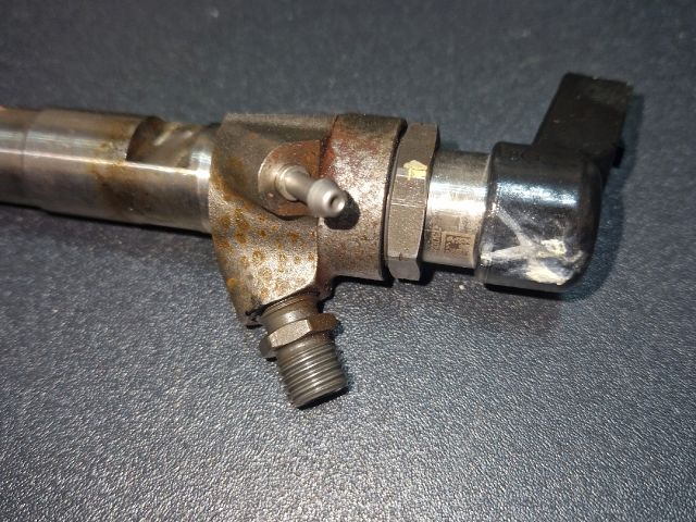 bontott DACIA DUSTER Porlasztó (1 db)