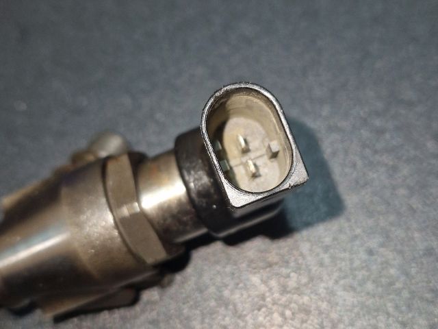 bontott DACIA DUSTER Porlasztó (1 db)