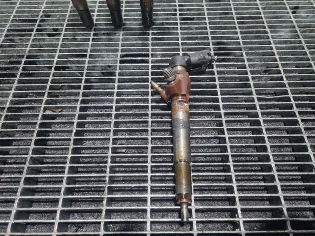 bontott DACIA DUSTER Porlasztó (1 db)