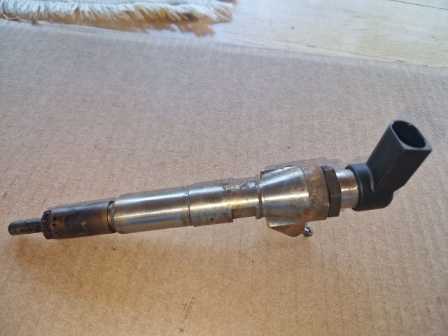 bontott DACIA DUSTER Porlasztó (1 db)