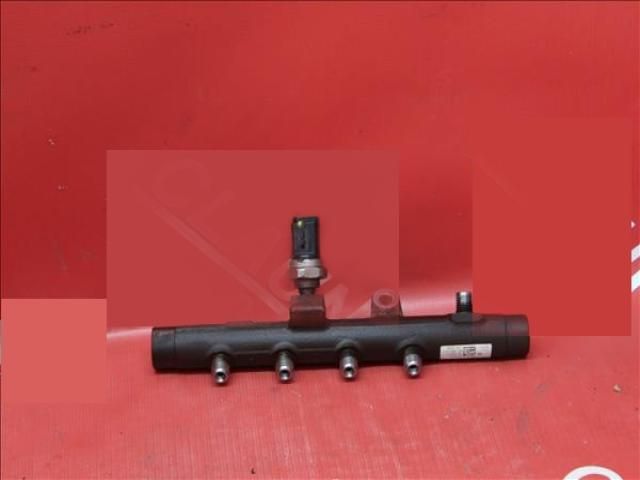 bontott DACIA DUSTER Porlasztó Sor / Híd