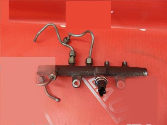 bontott DACIA DUSTER Porlasztó Sor / Híd