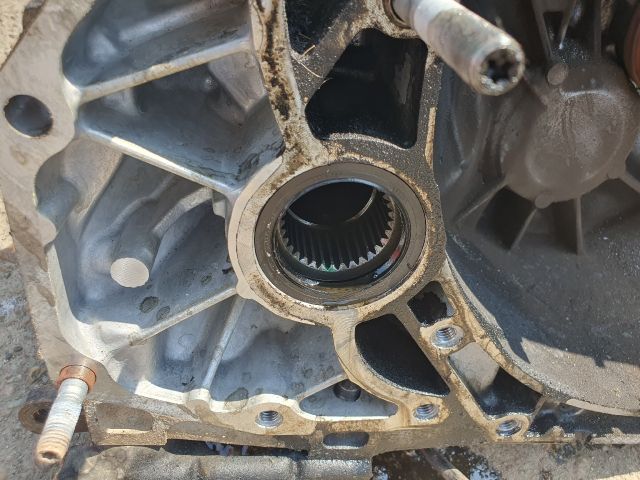 bontott DACIA DUSTER Váltó (Mechanikus)