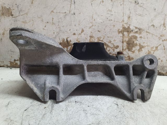 bontott DACIA DUSTER Váltó Tartó Bak (Pozíciófüggetlen)