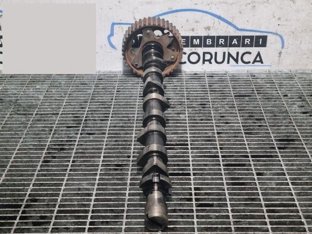 bontott DACIA DUSTER Vezérműtengely (Magában)