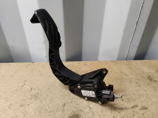 bontott DACIA DUSTER Gázpedál (Elektromos)