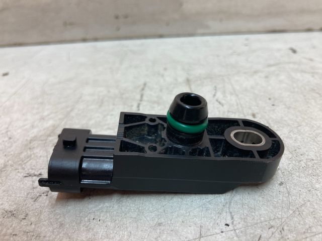 bontott DACIA DUSTER Turbó Vákum Szelep