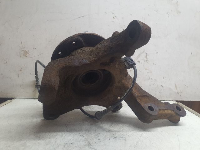 bontott DACIA DUSTER Bal első Csonkállvány Kerékaggyal