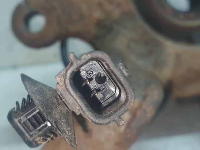 bontott DACIA DUSTER Bal első Csonkállvány Kerékaggyal