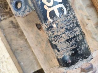 bontott DACIA DUSTER Bal első Gólyaláb (Lengécsillapító, Rugó)