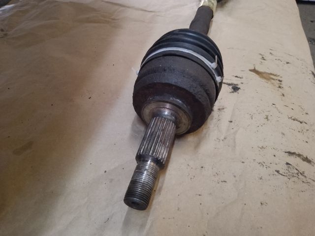 bontott DACIA DUSTER Bal Féltengely