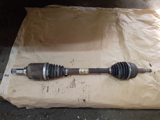 bontott DACIA DUSTER Bal Féltengely