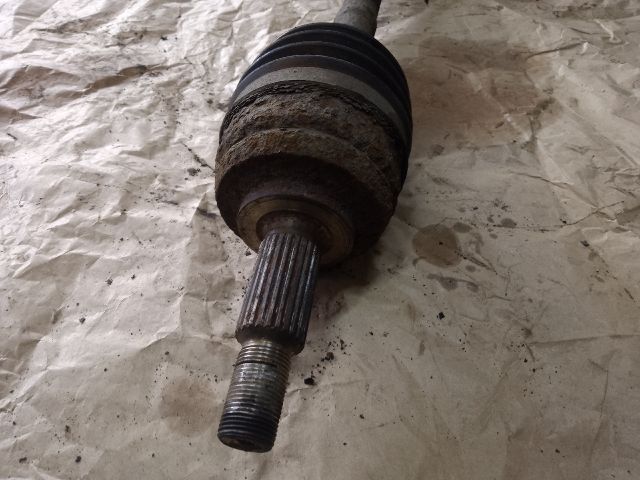 bontott DACIA DUSTER Bal Féltengely