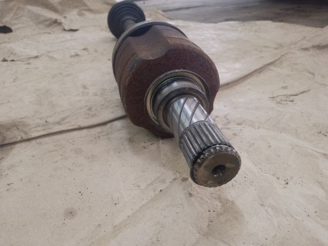 bontott DACIA DUSTER Bal Féltengely