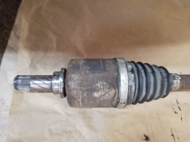 bontott DACIA DUSTER Bal Féltengely