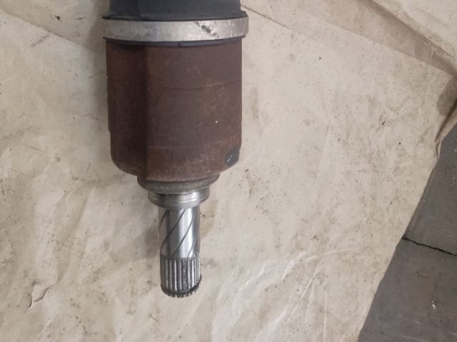 bontott DACIA DUSTER Bal Féltengely