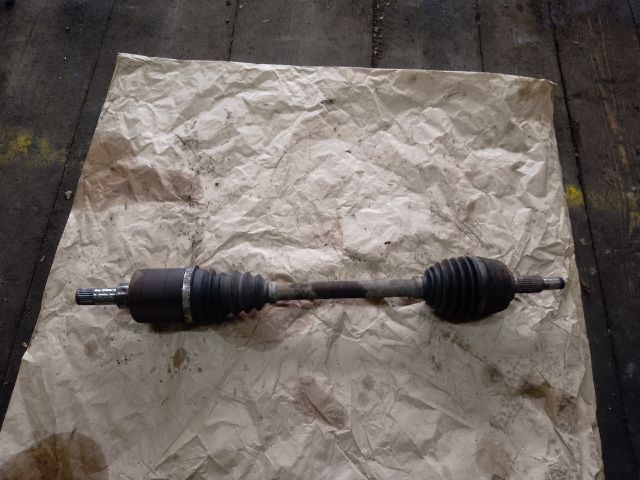 bontott DACIA DUSTER Bal Féltengely