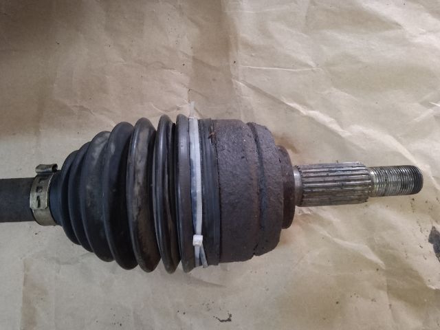 bontott DACIA DUSTER Bal Féltengely