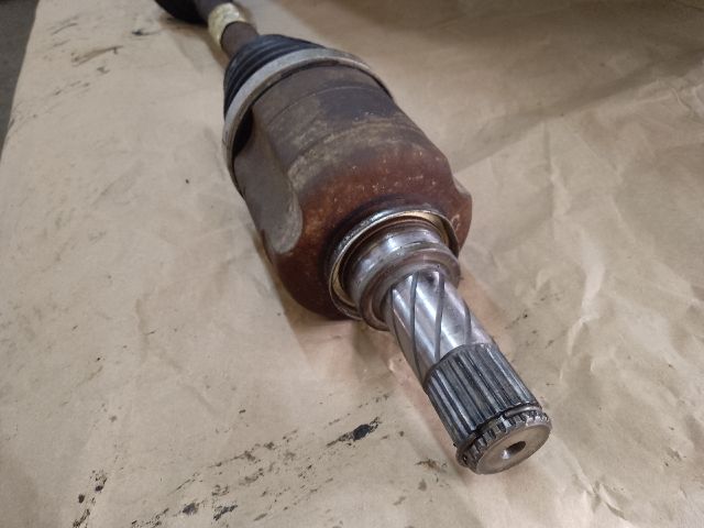 bontott DACIA DUSTER Bal Féltengely