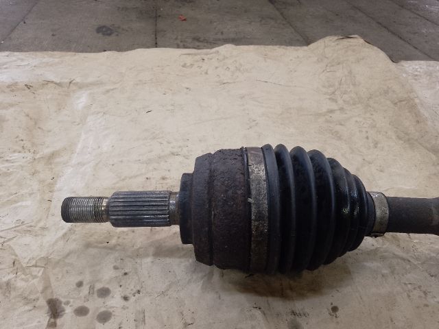 bontott DACIA DUSTER Bal Féltengely