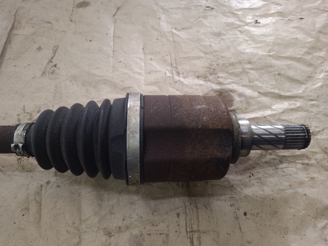 bontott DACIA DUSTER Bal Féltengely