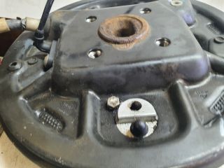 bontott DACIA DUSTER Bal hátsó Kerékagy