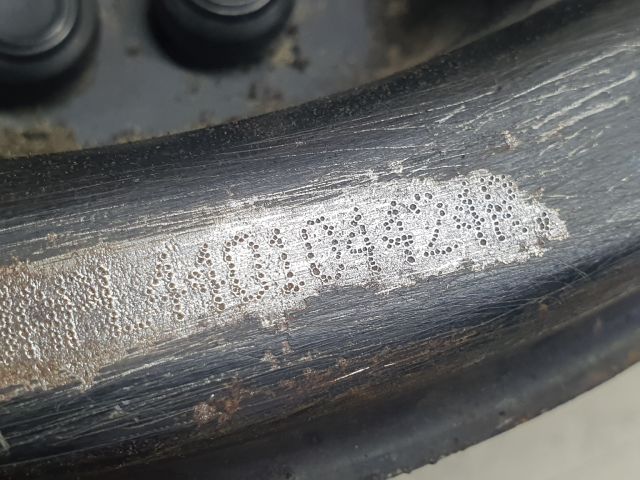 bontott DACIA DUSTER Bal hátsó Kerékagy