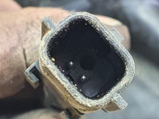 bontott DACIA DUSTER Bal hátsó Kerékagy