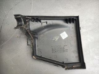 bontott DACIA DUSTER Biztosítéktábla Motortér