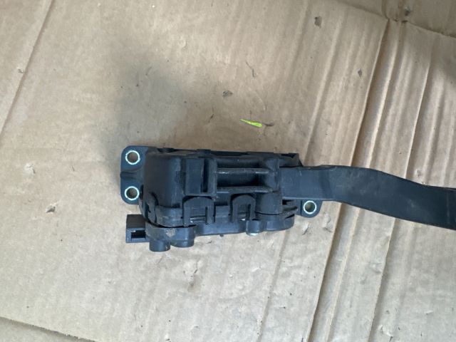 bontott DACIA DUSTER Gázpedál (Elektromos)