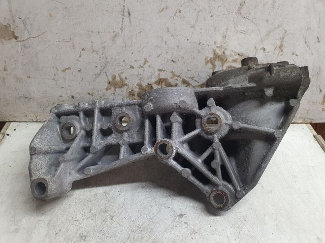 bontott DACIA DUSTER Generátor Tartó Bak