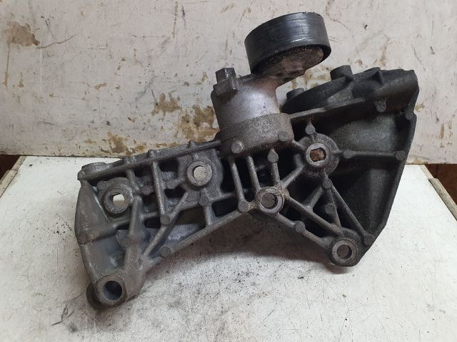 bontott DACIA DUSTER Generátor Tartó Bak