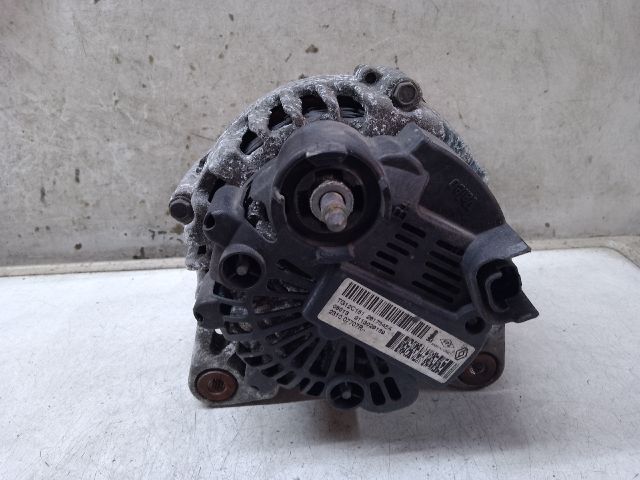 bontott DACIA DUSTER Generátor