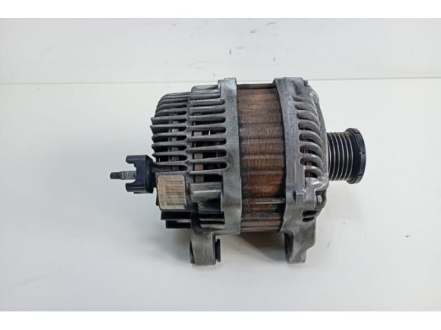 bontott DACIA DUSTER Generátor