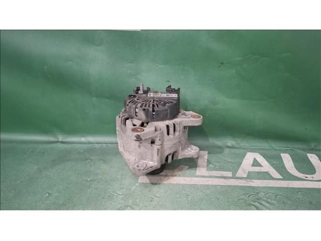 bontott DACIA DUSTER Generátor