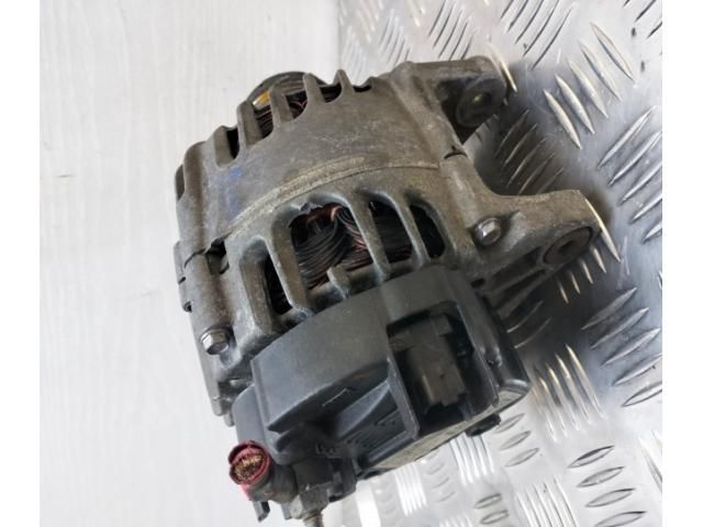 bontott DACIA DUSTER Generátor