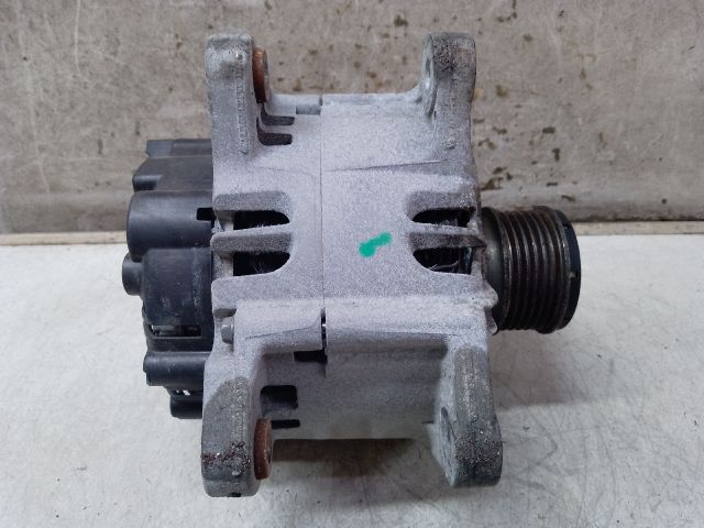 bontott DACIA DUSTER Generátor