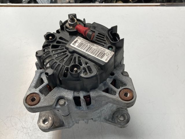 bontott DACIA DUSTER Generátor