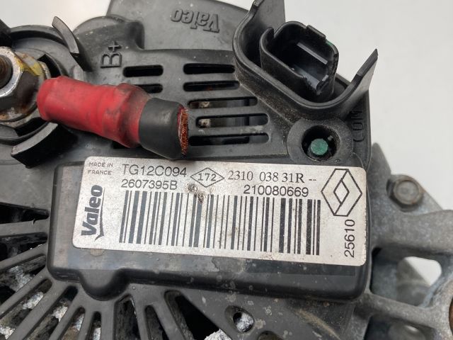 bontott DACIA DUSTER Generátor