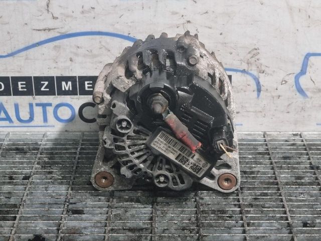 bontott DACIA DUSTER Generátor